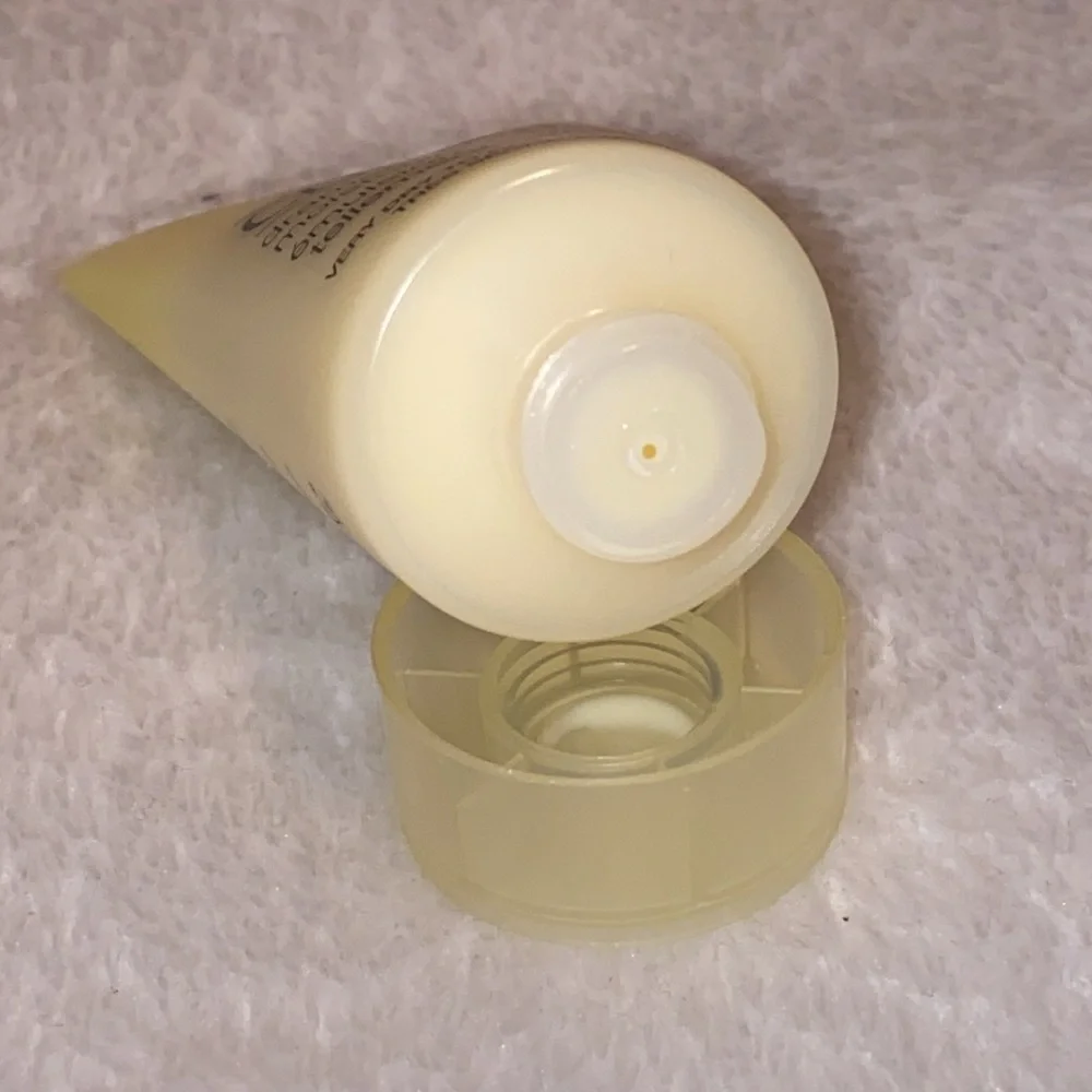 Clinique fan favorites (sample sizes) - Picture 13 of 16